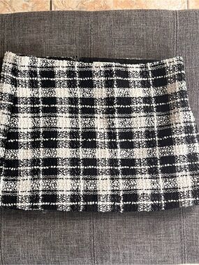 Statement Checkered Mini Skirt in Black & White Size XS Like New